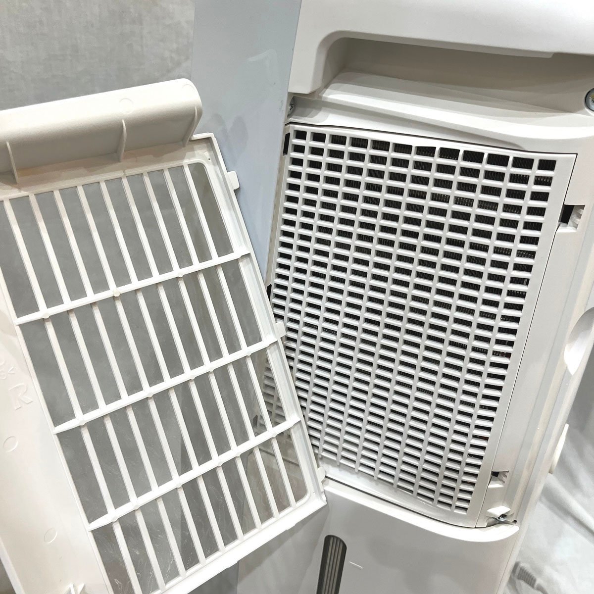  used *SHARP/ sharp * dehumidifier CM-J100-W 2019 year made cold manner clothes dry "plasma cluster" white Sapporo 