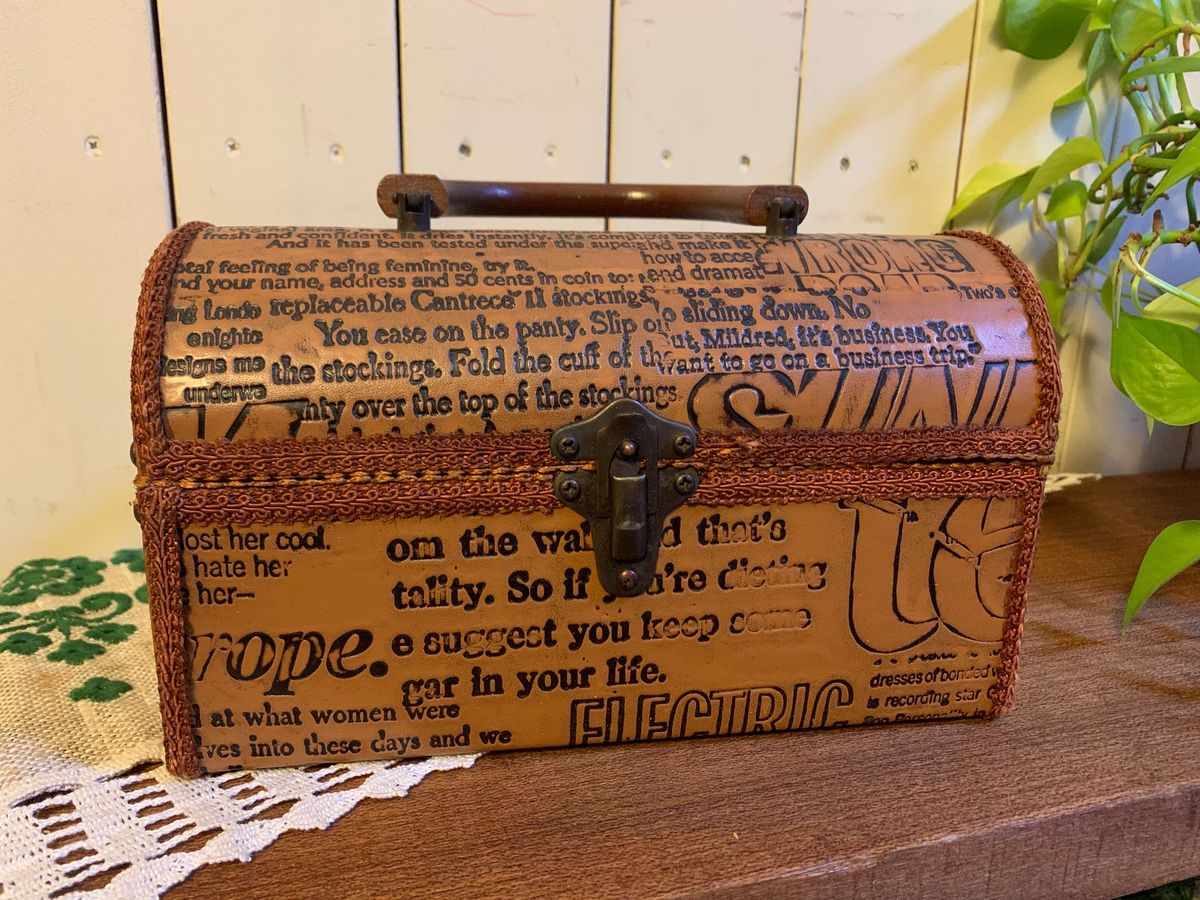 昭和レトロ　バスケット　バッグ　英字　カバン　レトロポップ　ビンテージ　木製　古道具　宝箱
