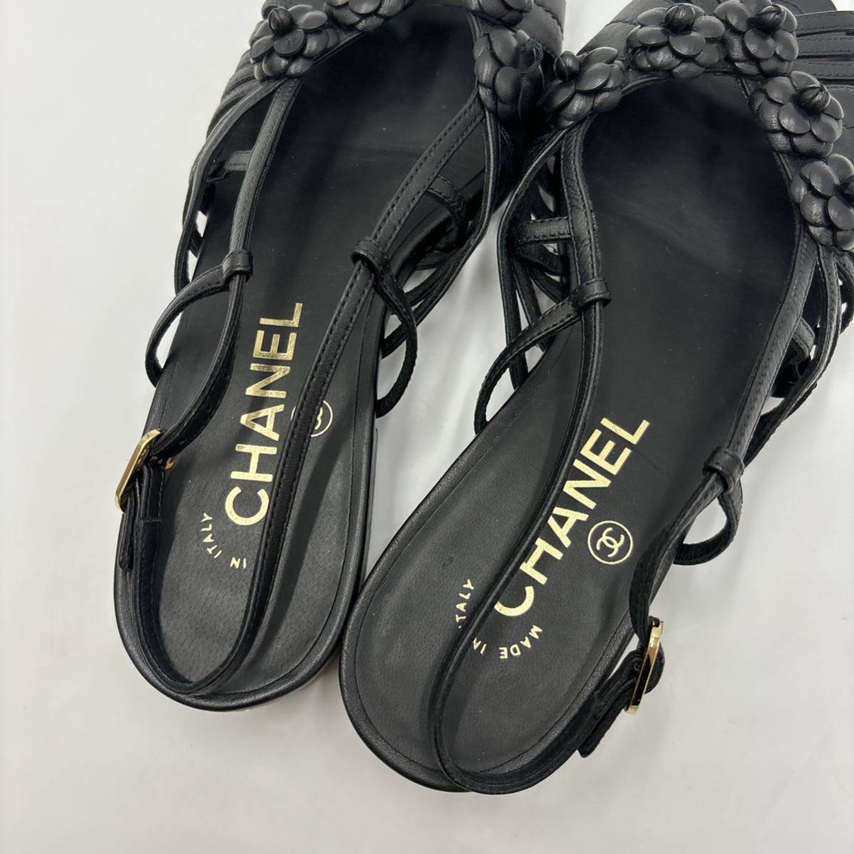 L ＊ 美品 保存袋付き イタリア製 '至高の逸品' CHANEL シャネル 本革 ココマーク / カメリア サンダル 36C 22.5cm レディース 高級婦人靴 _画像7