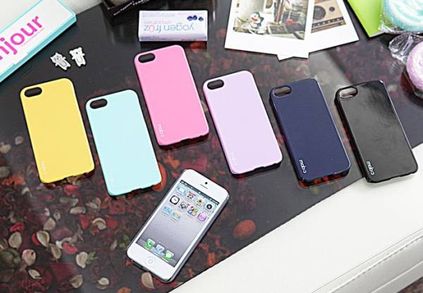 ◆iPhone5の薄型ハードケース♪液晶保護シール付♪色：ブラック◆mobc/made in Korea◆35_色パターンです。