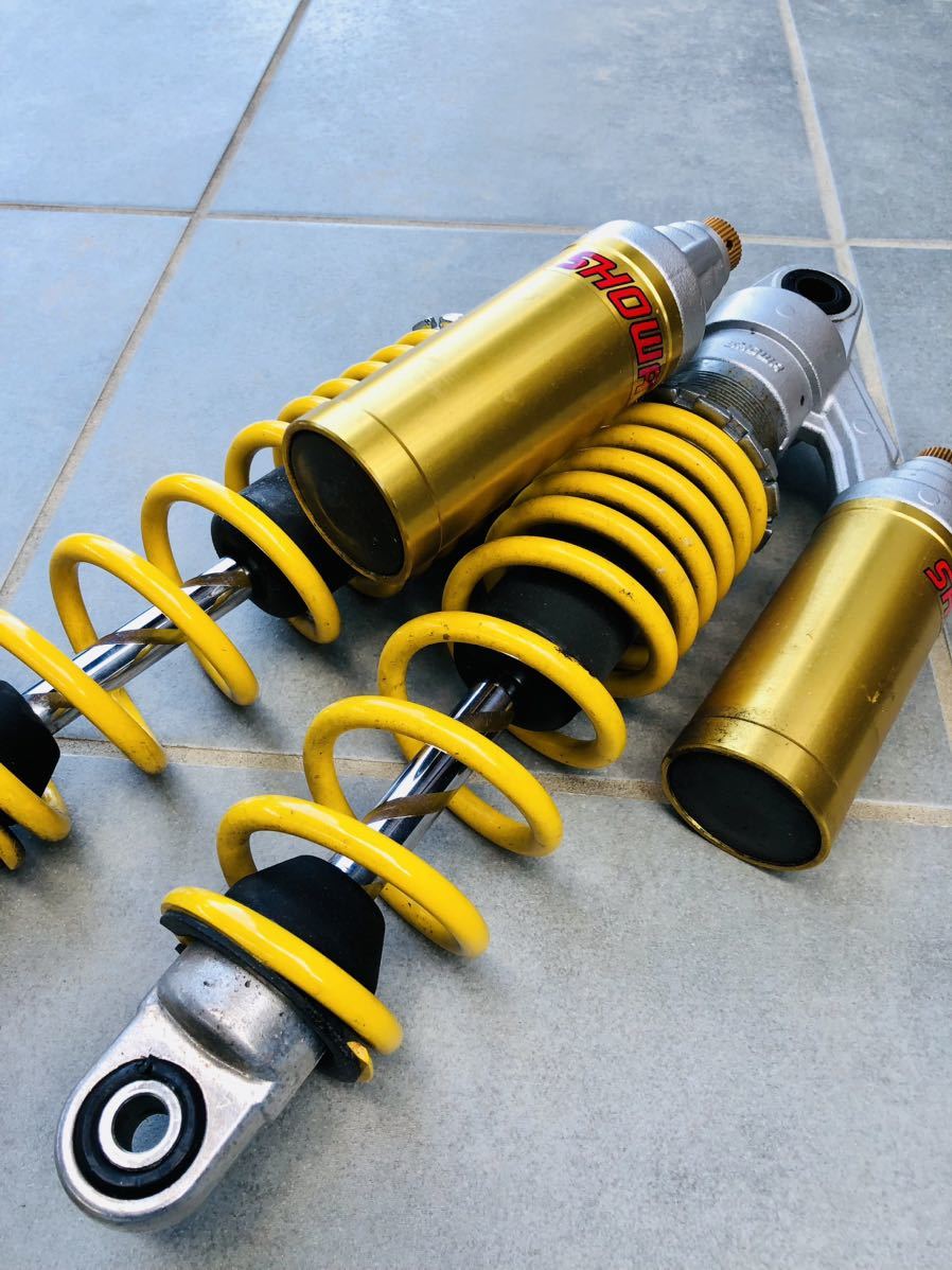 ショーワ SHOWA リアサスペンション ショック OHLINS オーリンズ CB400SF CB1300 NC42　NC39 NC31 ゼファー Z750 ZRX GSX400 GSX250 XJR400_画像1