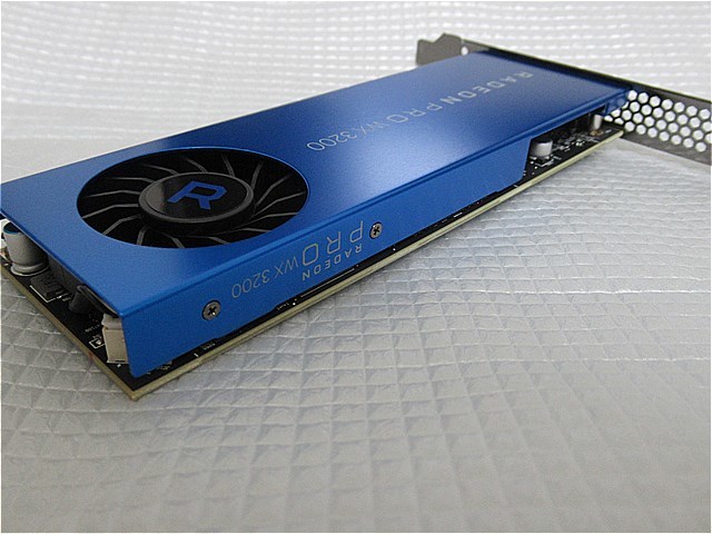 【今週のグラフィックボード】Radeon Pro WX 3200 　未使用品_画像6