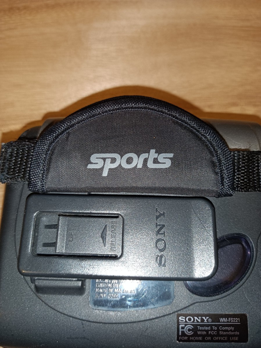 Sony WM-FS221 Sports Walkman Cassette Player