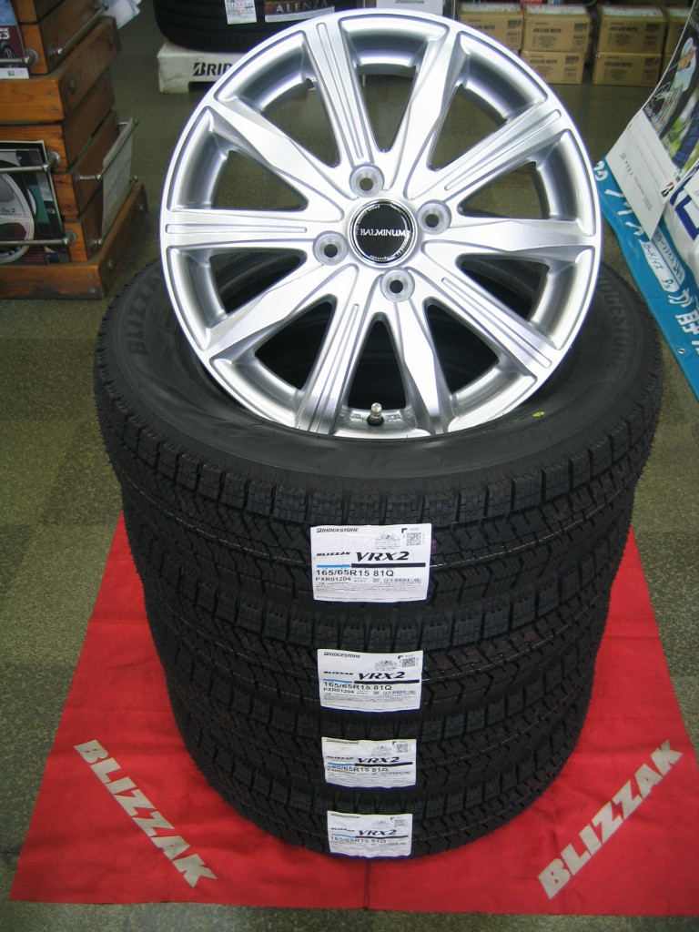 ブリヂストン ブリザック VRX2 国産 スタッドレスタイヤ 165/65R15 165/65-15 ＆ アルミホイール 新品 4本 即納OK 送料無料 タフト、ソリオ_台数限定販売になります。