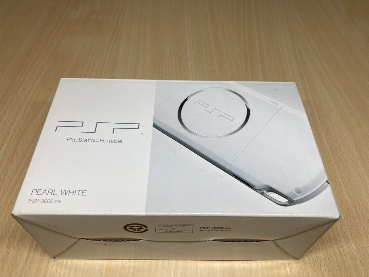 新品未使用未開封　PSP3000パールホワイト SONY ソニー　プレイステーションポータブル_画像1
