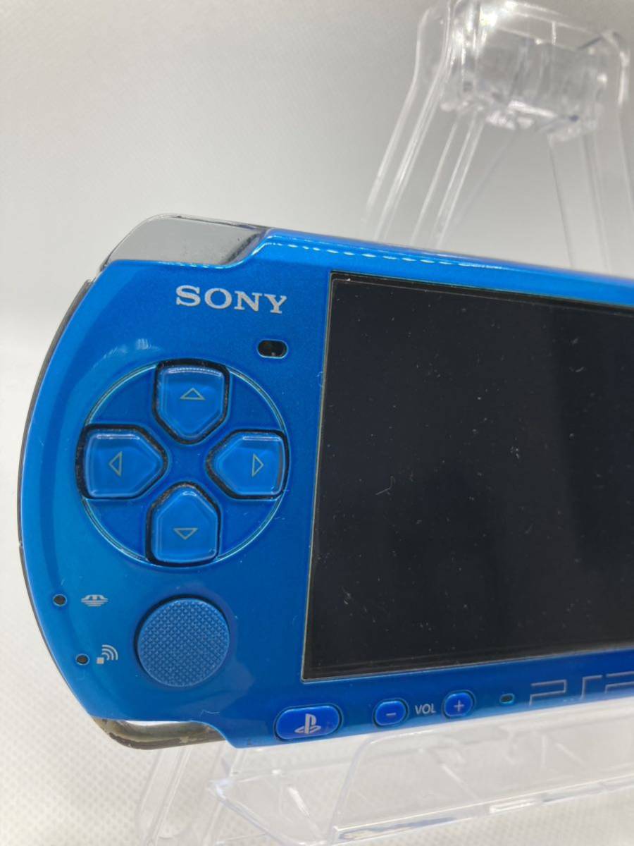 PSP3000ブルー　メモリースティックモンハン3rd付き　SONY ソニー プレイステーションポータブル_画像2