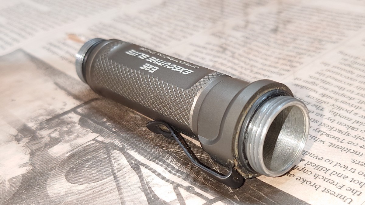 Yahoo!オークション - 【美品】SUREFIRE E2E Executive Elite 旧 Yahoo!オークション - 【美品】SUREFIRE E2E Executive Elite 旧