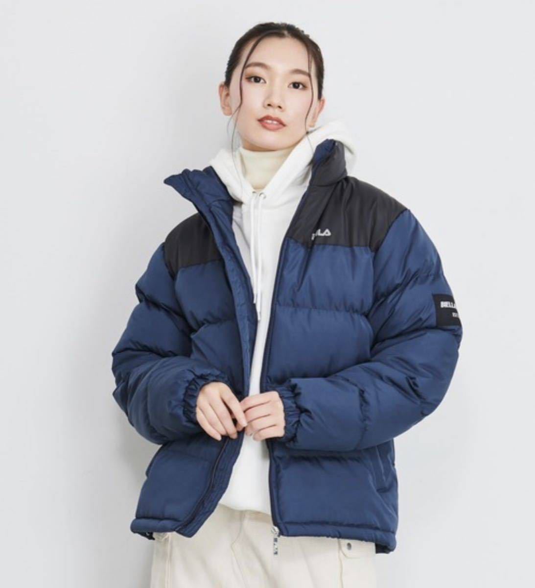 (送料無料)新品未使用品 FILA フィラ 防寒着 ユニセックス ジップアップ 中綿ジャケット (ネイビー)☆サイズ M 胸囲88〜96身長165〜175_画像7