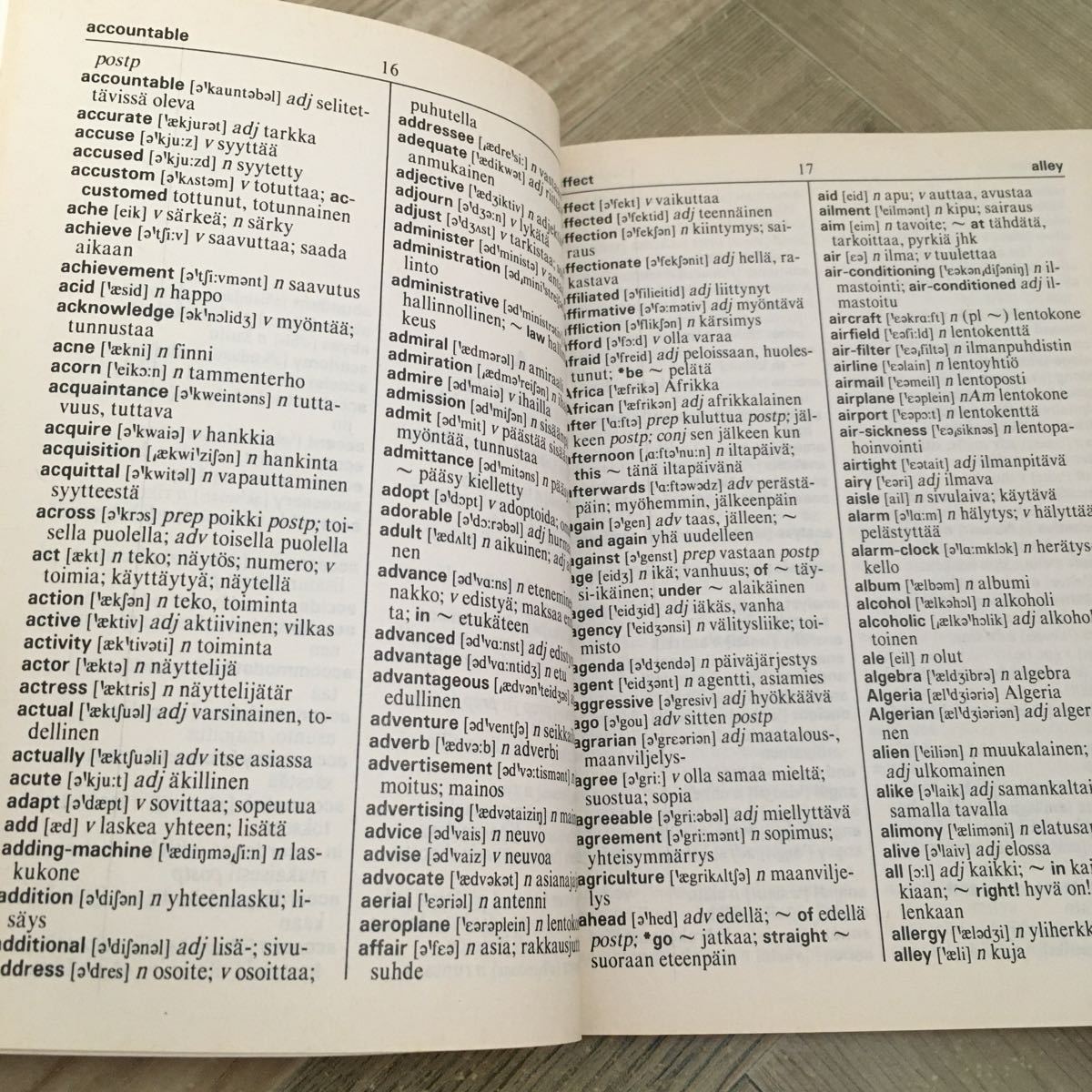 111p●洋書辞書　英語 フィンランド語 辞典 BERLITZ englanti suomi finnish english 1986年_画像7