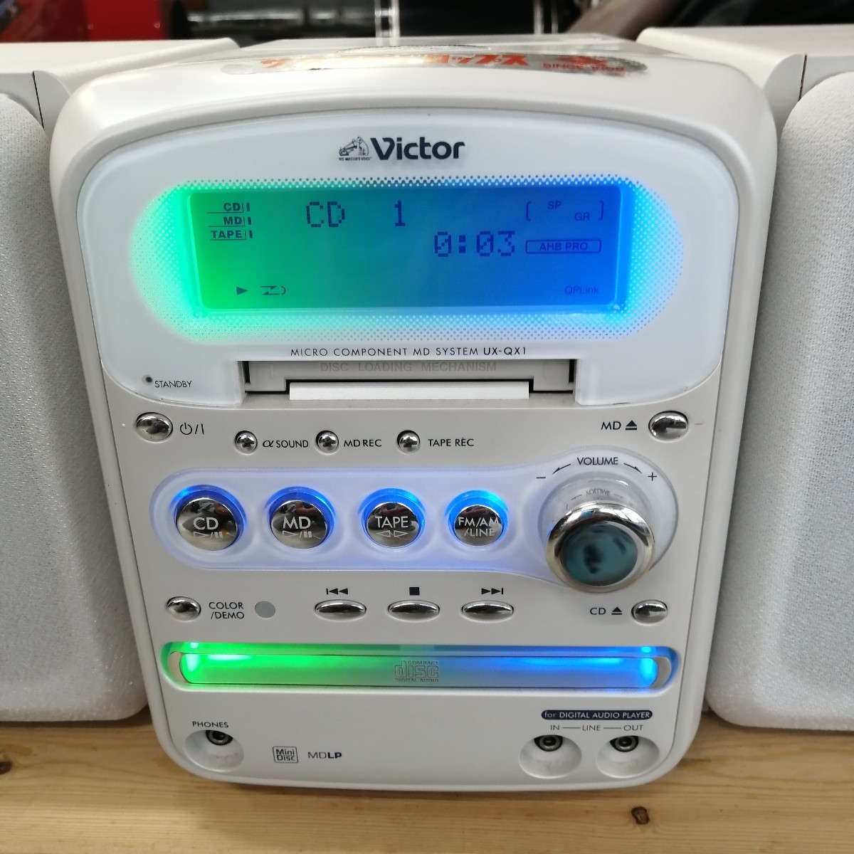 動作品/Victor/ビクター MD・CD・カセット搭載ミニコンポ UX-QX1-W(CA-UXQX1-W）人気のパールホワイト色 リモコン/アンテナ/取説/元箱/付_画像4