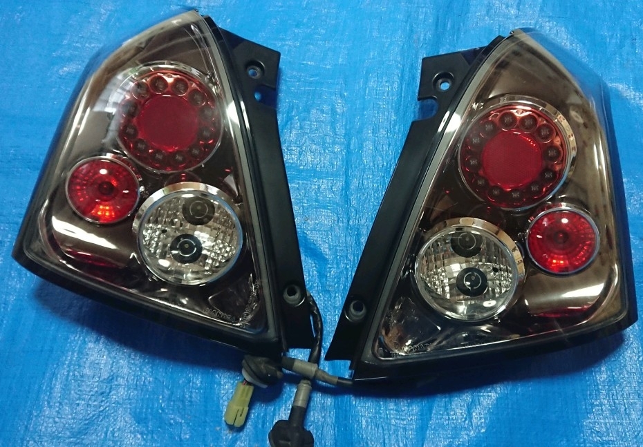 Swift Swift運動ZC71 ZC31 ZC21 HANABi LED歐洲尾巴黑色 原文:スイフト　スイフトスポーツ　ＺＣ７１　ＺＣ３１　ＺＣ２１　 HANABｉ　LED　ユーロテール　ブラック