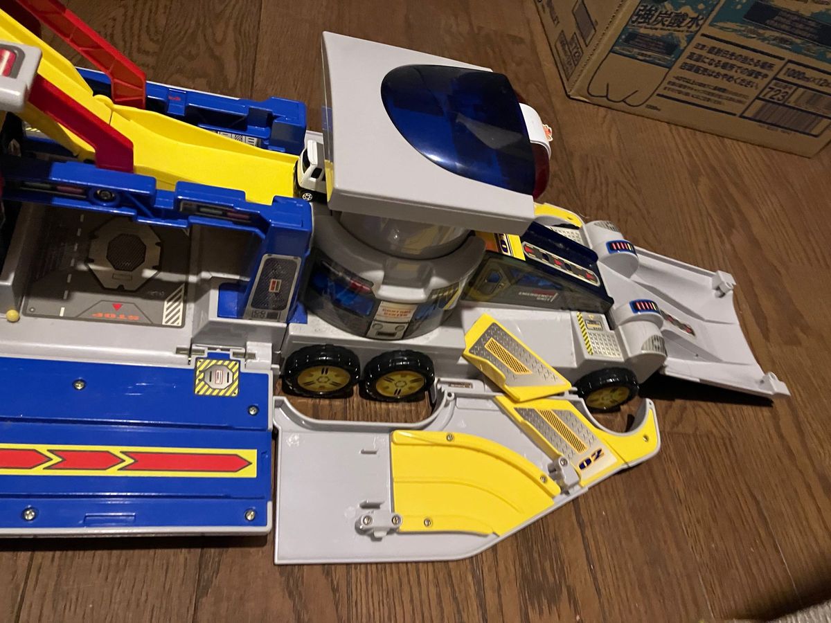 TOMY トミカ 緊急発進 マグナムパトレーラー MAG巨大トレーラー TOMY トミカ 緊急発進 マグナムパトレーラー MAG巨大トレーラー