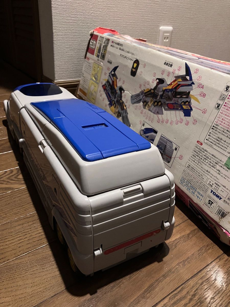TOMY トミカ 緊急発進 マグナムパトレーラー MAG巨大トレーラー TOMY トミカ 緊急発進 マグナムパトレーラー MAG巨大トレーラー