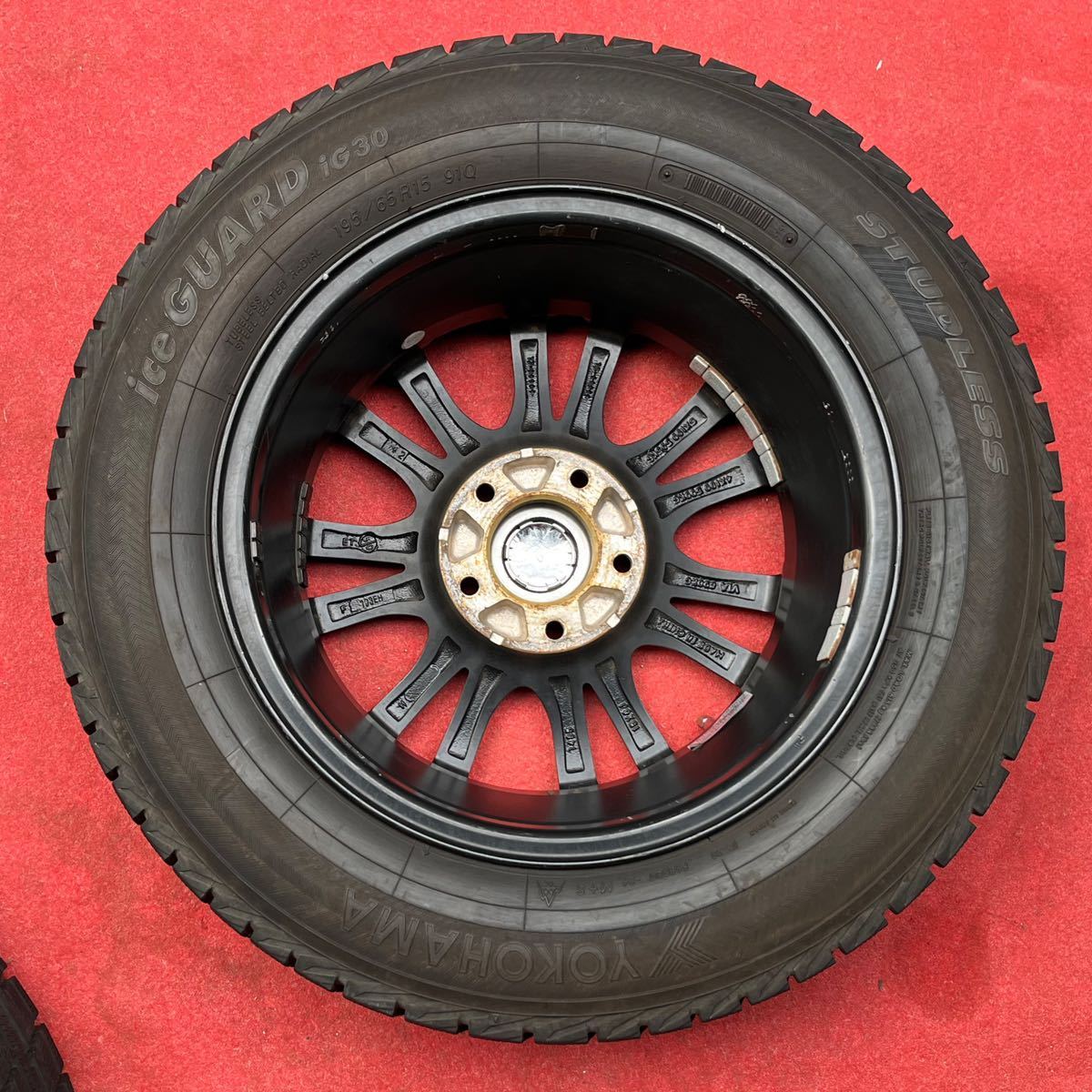 6分山。BIGWAY LEYBAHN 15インチ×6J +50 PCD114.3/5穴YOKOHAMA 195/65R15 スタッドレス4本。ノア ヴォクシー ステップワゴン アクセラ他等_画像8