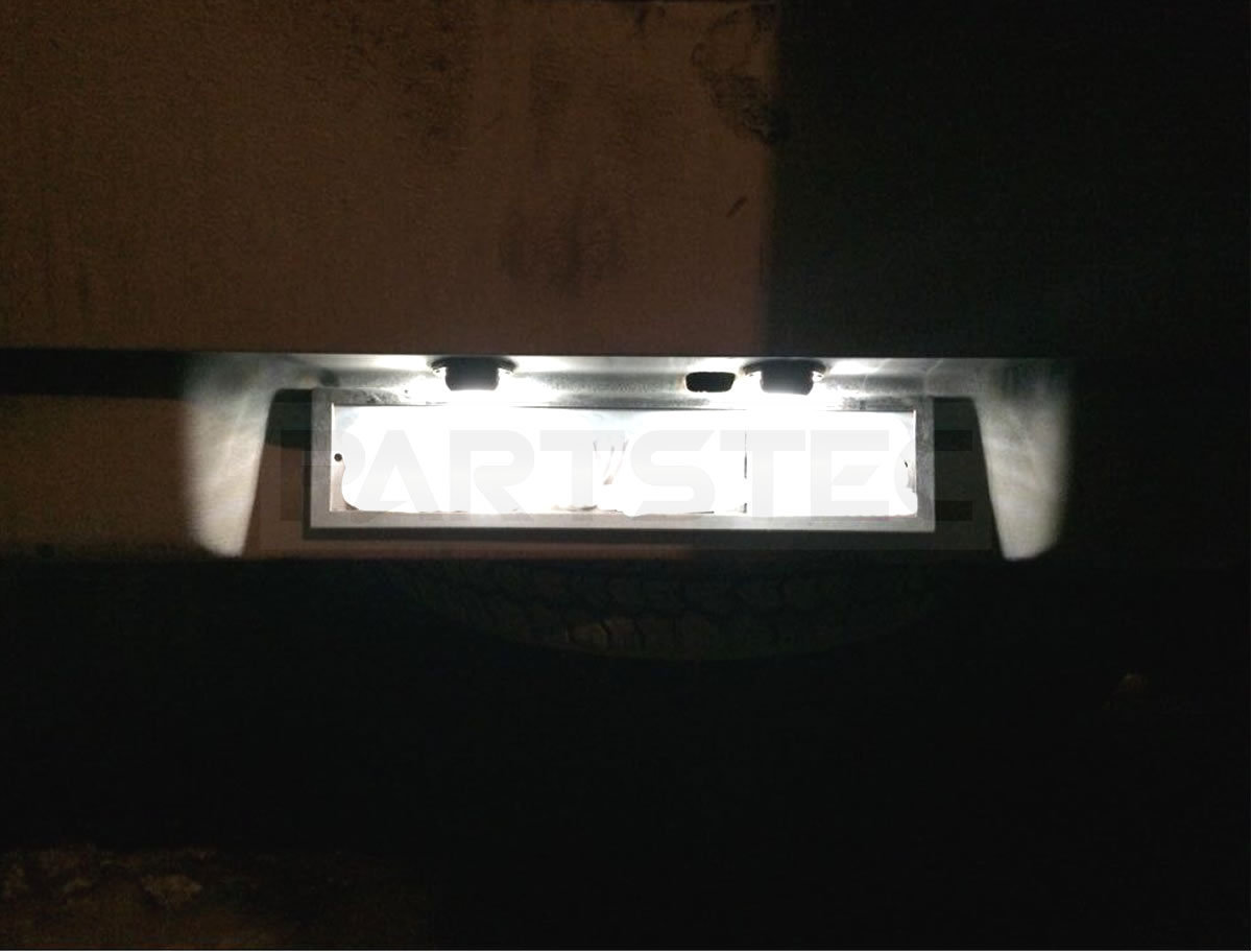 送料無料 LED ライセンスランプ ナンバー灯 2個セット 12V 24V 兼用 汎用 マルチ 作業灯 路肩灯 バックランプ マーカー /61-1×2 SM-N_画像9
