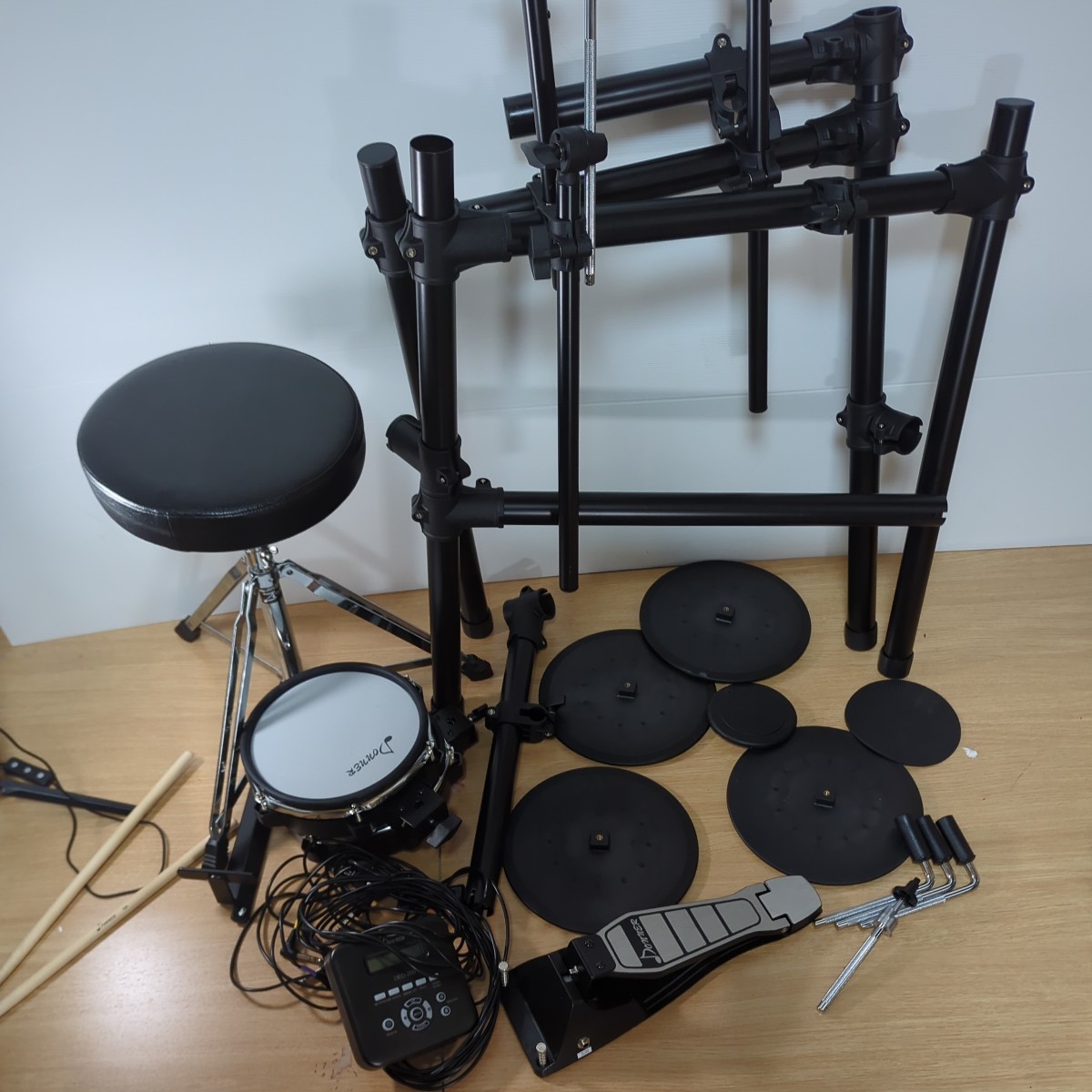 ☆電子ドラム Donner DED-200 中古品 パーツ欠品あり ジャンク扱い