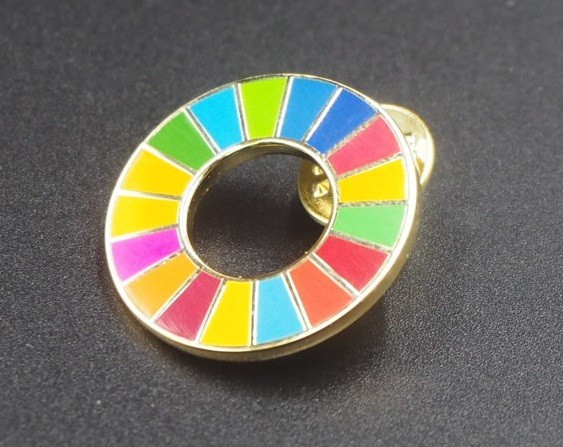 国連ガイドライン対応 SDGs 25mm ゴールドフレーム UNDP ピンバッジ バッチ バッヂ 琅彩 七宝焼 ゴールド！送料無料！_画像2