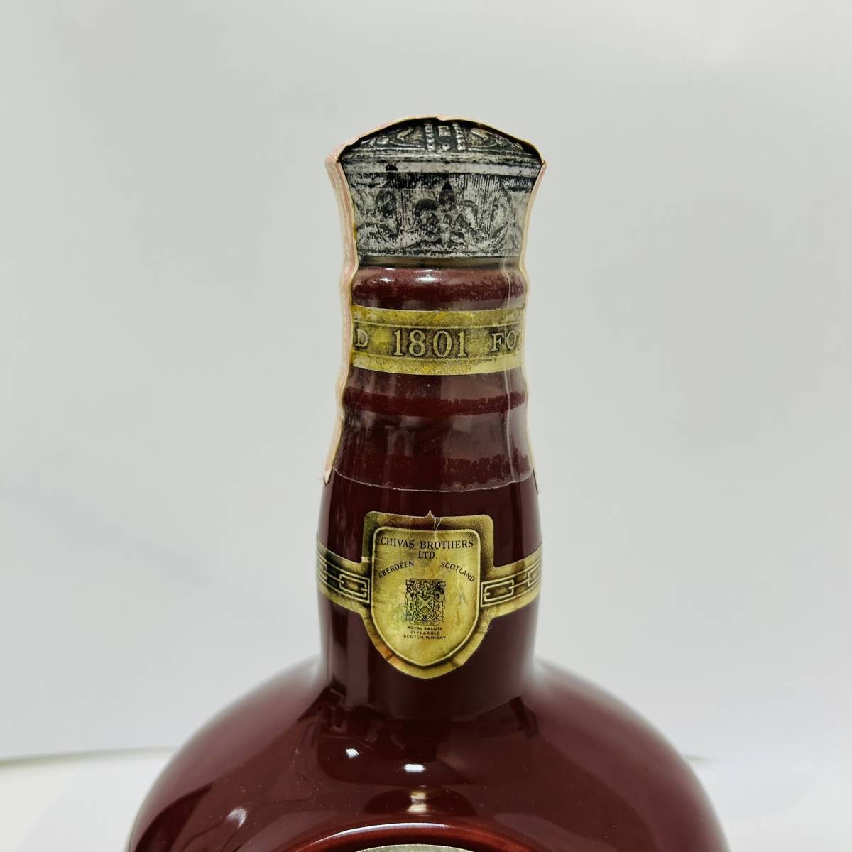 【SPM-1434】1円～！未開栓 ROYAL SALUTE 21年 赤ボトル 700ml 40% 総重量約12888g ロイヤルサルート 状態写真参照 お酒 箱付き _画像5