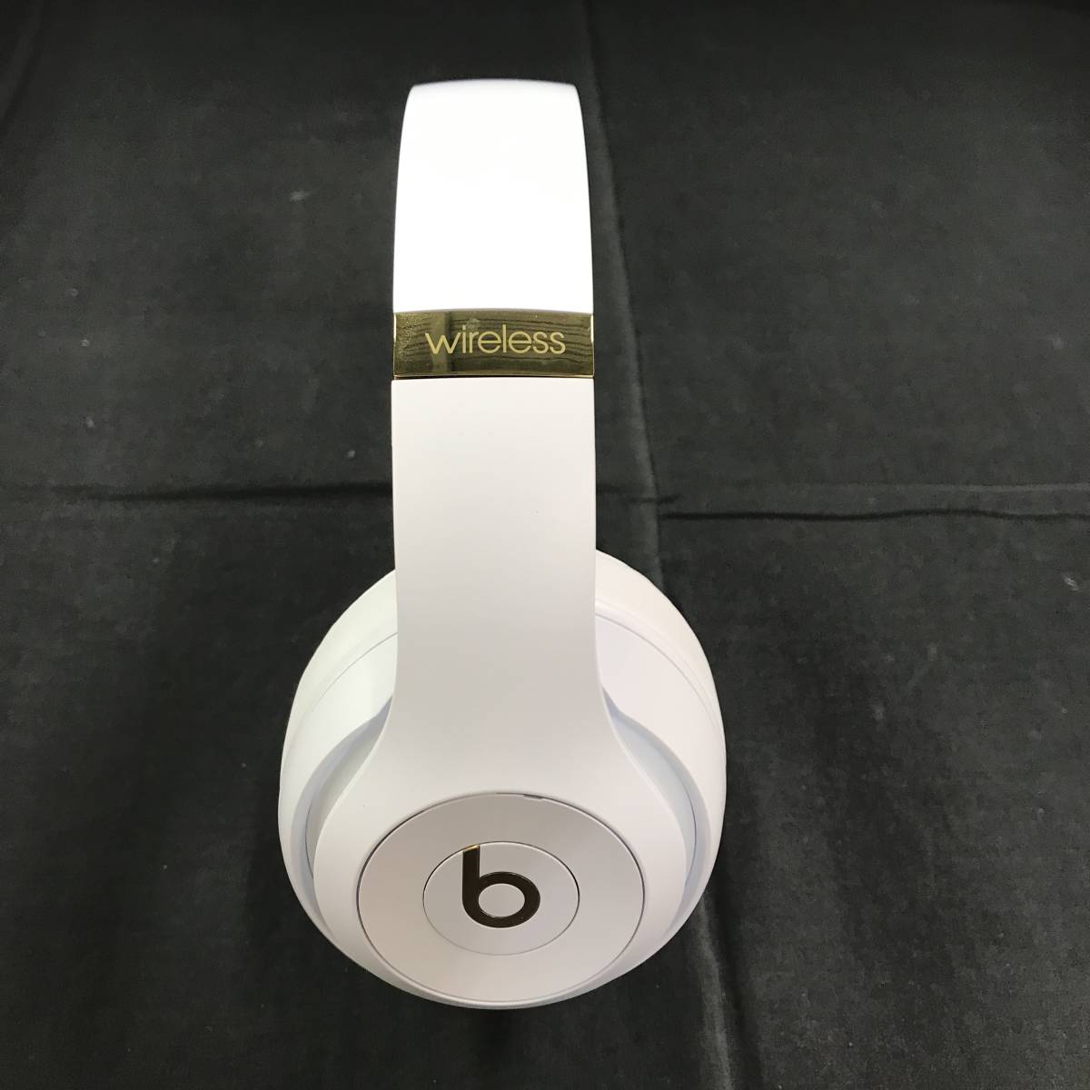 su647 送料無料！動作品 beats by dr.dre studio3 wireless ブルートゥースヘッドホン ホワイト 本体・ケースのみ_画像4