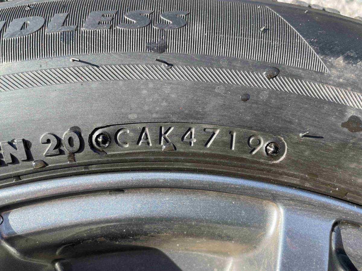 社外アルミ スタットレスタイヤ付 BRIDGESTONE BLIZZAK VRX2 タイヤサイズ205/60R16(2019年8分山位) 4本_画像2