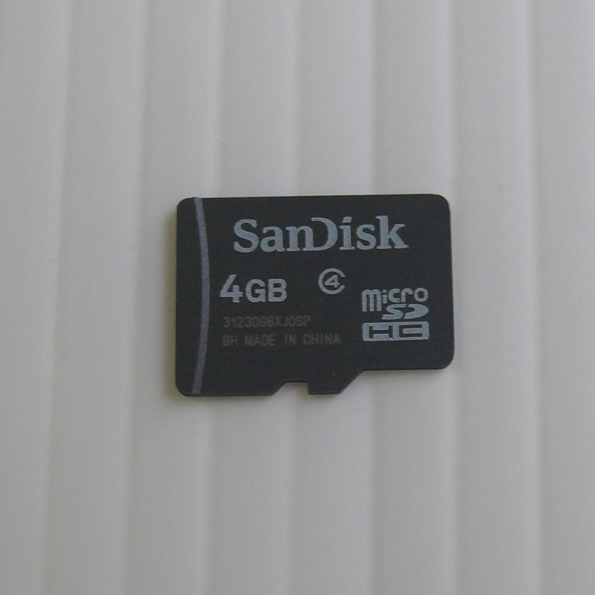 mt943/SanDisk microSDHC メモリーカード4GB/中古品_画像1