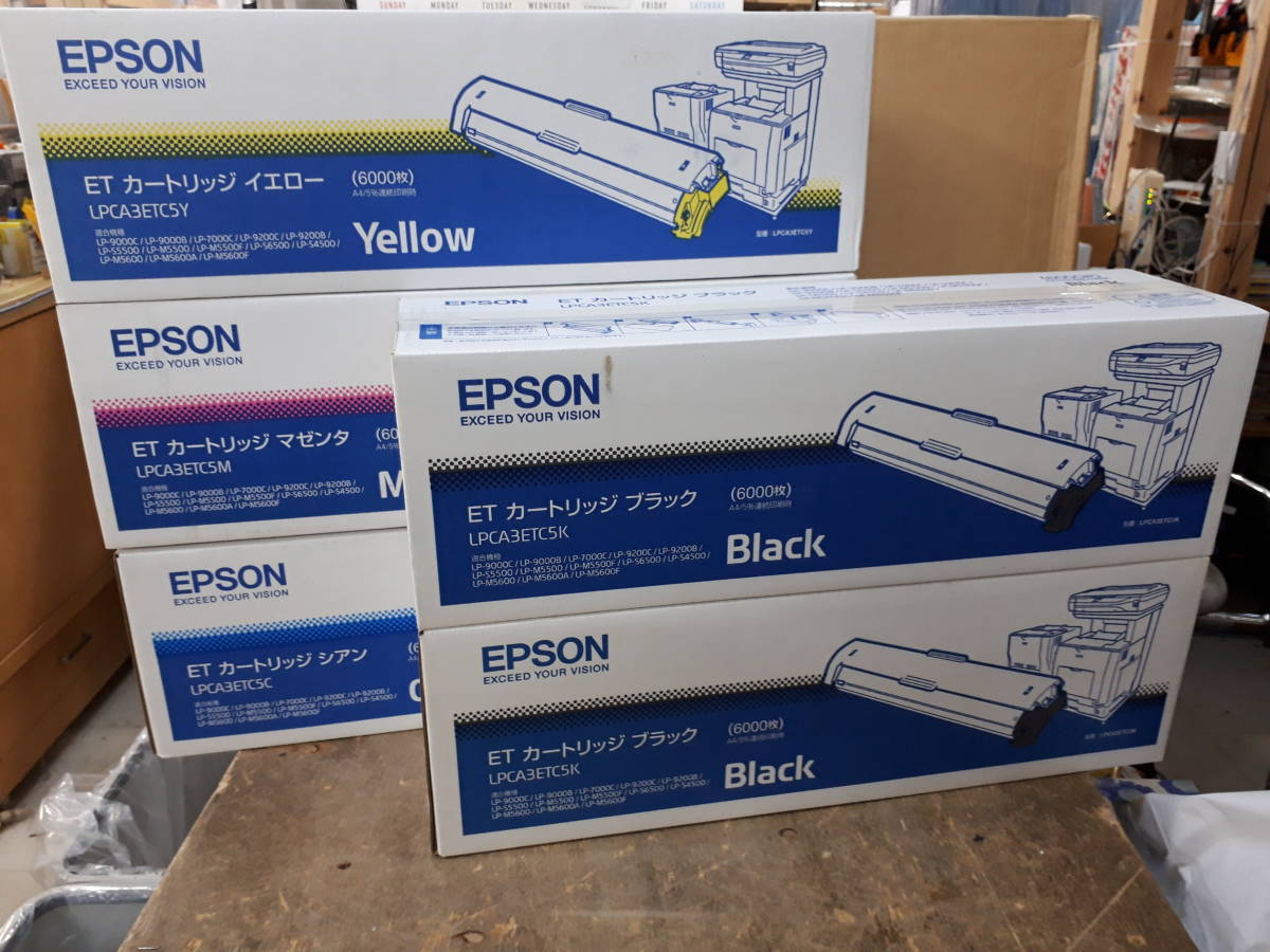 ■EPSON　エプソン　トナー　ET　カートリッジ　ブラック マゼンダ シアン イエロー 5本セット 使用期限切れ？ LPCA3ETC5K/M/C/Y　未使用品_画像1