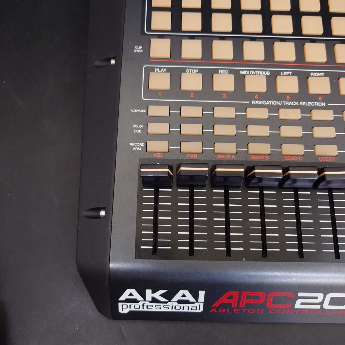 ｋ11301557　【動作未確認】AKAI×ableton/アカイ APC20 USB MIDIコントローラー 　ジャンク扱い_画像5