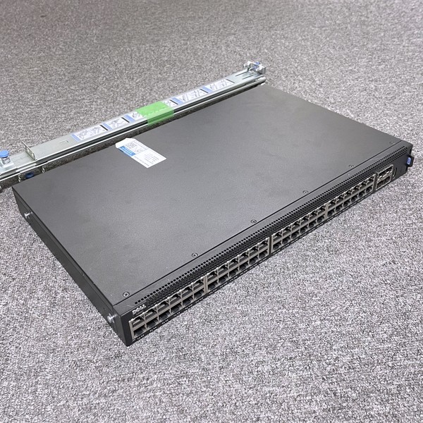 @SV931 Akihabara ten thousand .. head office DELL Networking X1052 1-10Gb Switch GbEx48 port 10G-Fiberx4 port the first period . ending rail attaching 