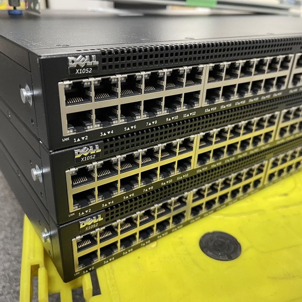 @SV931 Akihabara ten thousand .. head office DELL Networking X1052 1-10Gb Switch GbEx48 port 10G-Fiberx4 port the first period . ending rail attaching 