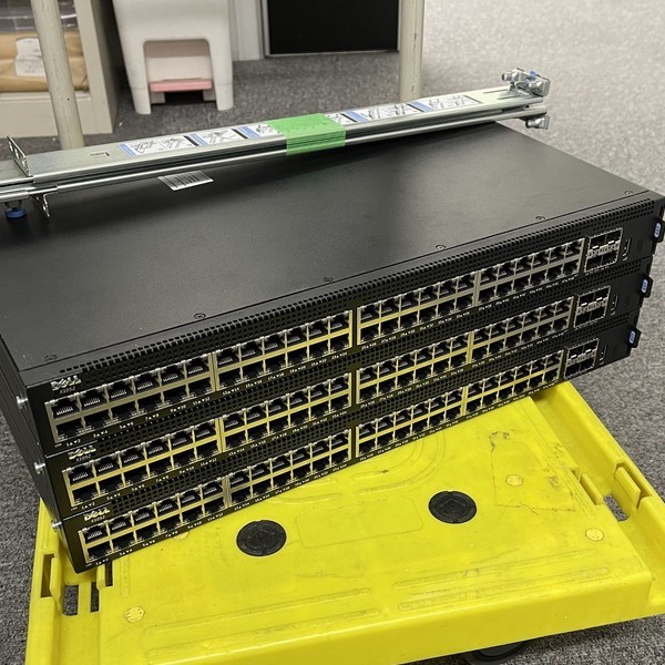 SV931 秋葉原万世鯖本舗 DELL Networking X1052 1-10Gb Switch SV931 秋葉原万世鯖本舗 DELL Networking X1052 1-10Gb Switch