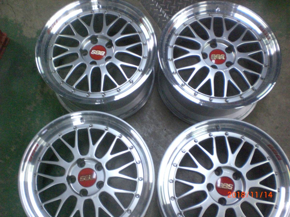 BBS LM 18英寸8.5 j 9.5 j +38 +38紅帽4個Cedric冠軍冠軍？ 原文:ＢＢＳ　ＬＭ　18インチ　8.5ｊ　9.5ｊ　+38　+38　赤キャップ　4本　セドリック　クラウン　チャンピオン？