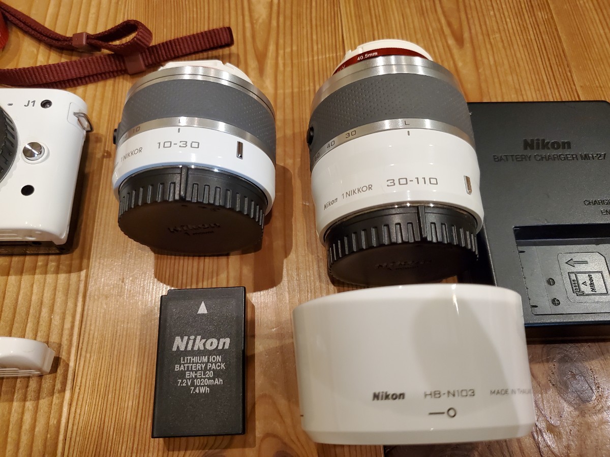 【送料無料】【一部難有り】Nikon　J1 レンズ/純正グリップ　付き_30-110レンズは絞り幕動作不良品です
