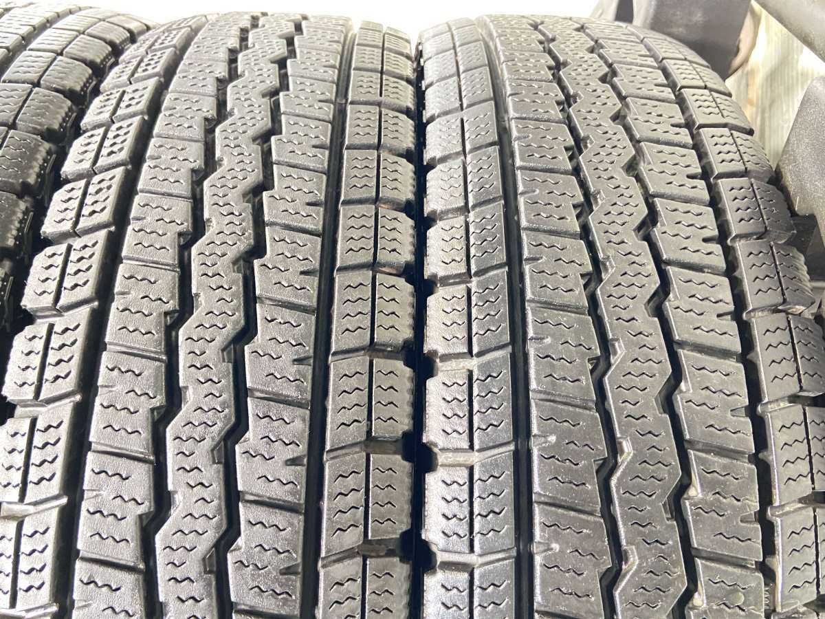 中古タイヤ スタッドレスタイヤ 4本セット 145/80R12 80/78 LT ダンロップ ウィンターマックス SV01_画像3