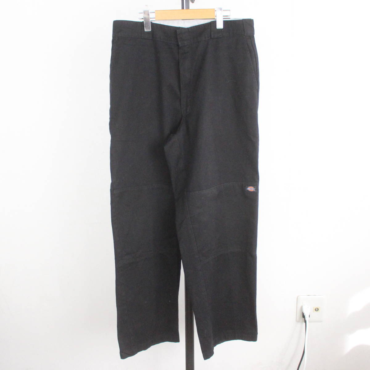 I779 2000年代製 Dickies ワークパンツ■00s 表記サイズW34インチ ブラック ダブルニー ディッキーズ 無地 シンプル 古着 古着卸 90s_画像1