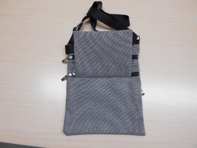  three step shoulder bag gray 
