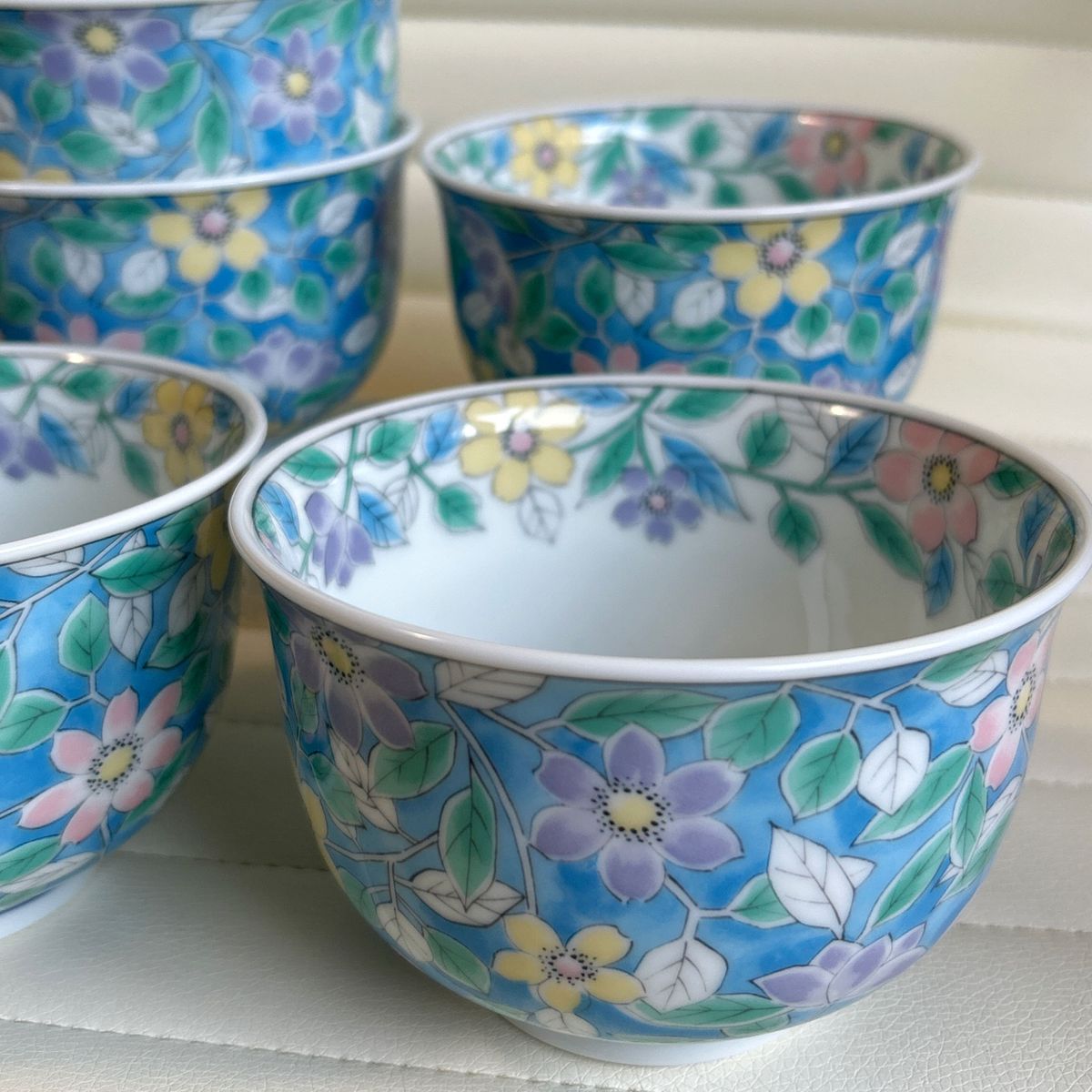 前畑陶器 庫山窯 どんぶり揃 5枚セット 色絵 ミニ丼ぶり 花唐草 前畑陶器 庫山窯 どんぶり揃 5枚セット 色絵 ミニ丼ぶり 花唐草