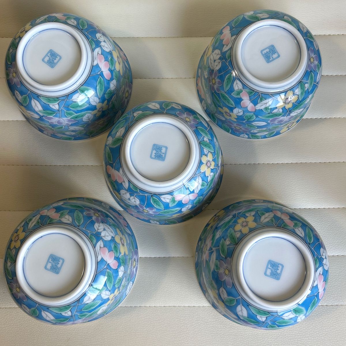 前畑陶器 庫山窯 どんぶり揃 5枚セット 色絵 ミニ丼ぶり 花唐草 前畑陶器 庫山窯 どんぶり揃 5枚セット 色絵 ミニ丼ぶり 花唐草