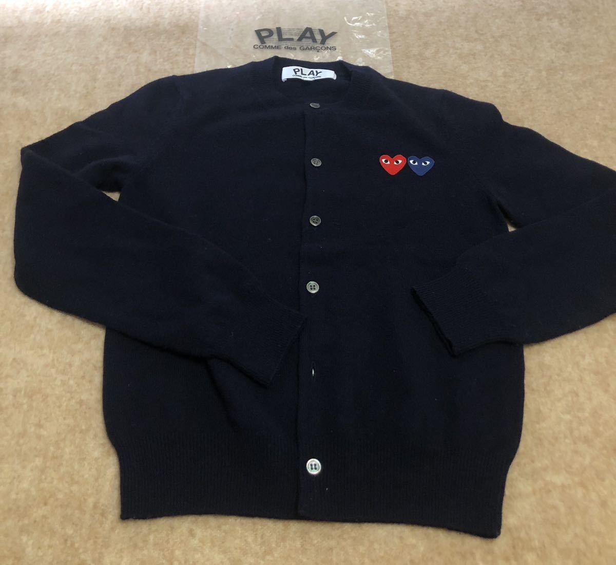 正規品PLAY COMME des GARCONSの2 ハート刺繍カーディガン(S紺)_画像2