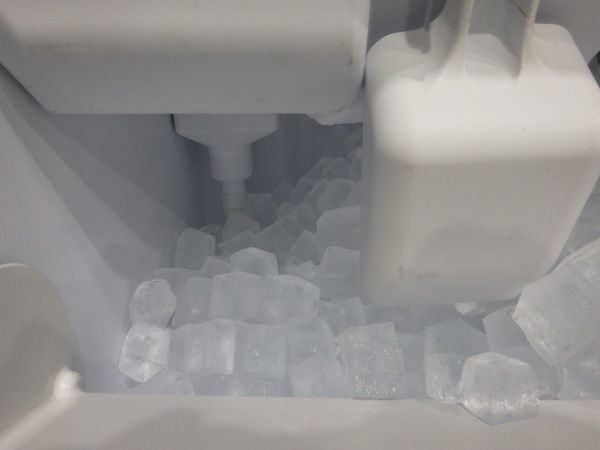 たf1029▼ ホシザキ IM-35M 全自動 製氷機 角氷 キューブアイスメーカ 2012年製 幅500×奥行450×高さ800mm 100VHOSHIZAKI_画像5