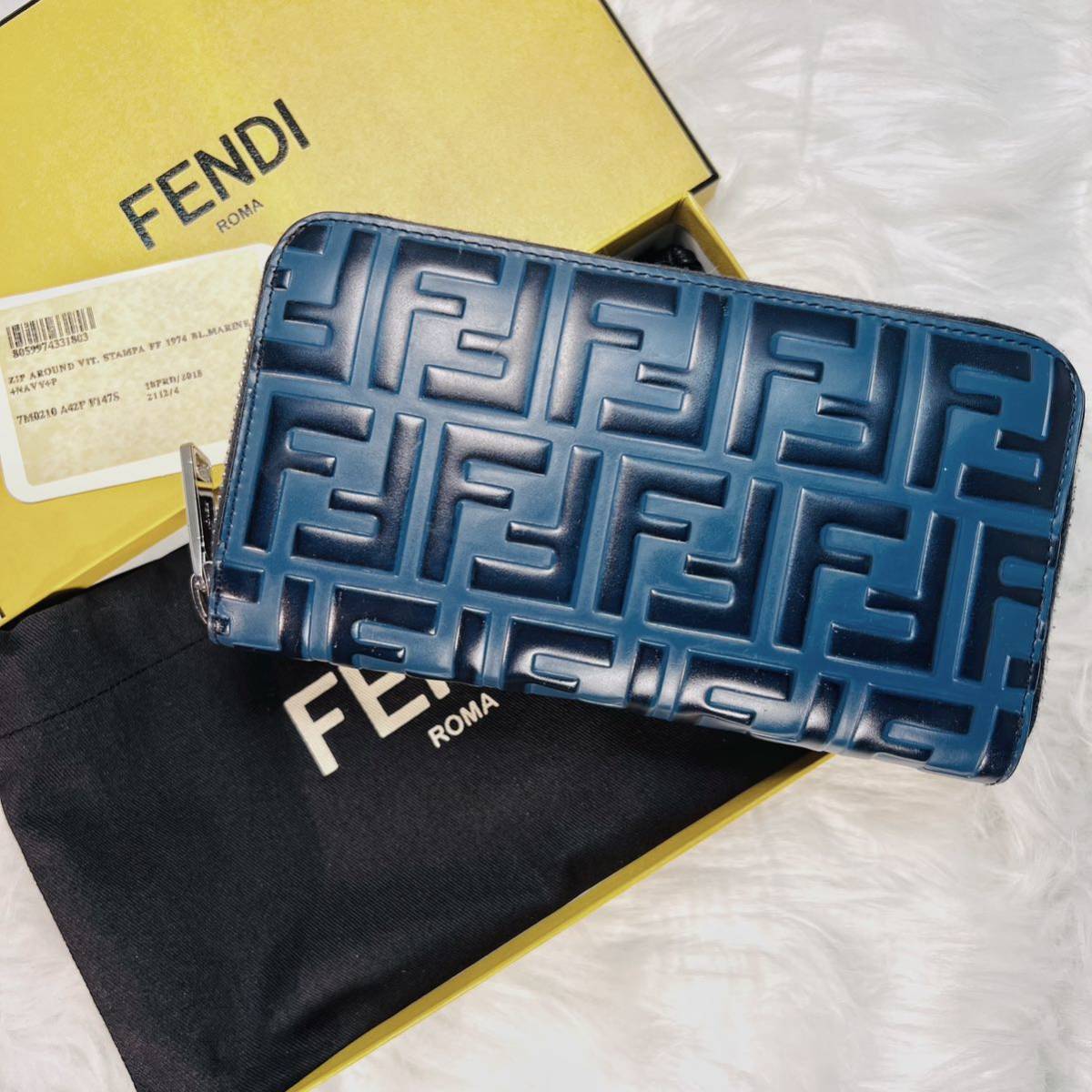美品 希少 FENDI フェンディ 長財布 ラウンドジップ 7M0210 A42P 美品 希少 FENDI フェンディ 長財布 ラウンドジップ 7M0210 A42P