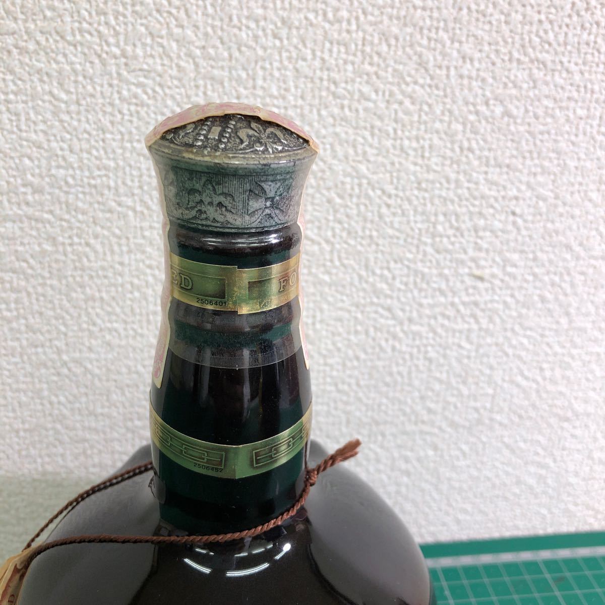 ウイスキー スコッチ　ROYAL SALUTE ロイヤル サルート 21年　陶器 茶　700ml 1320g_画像3