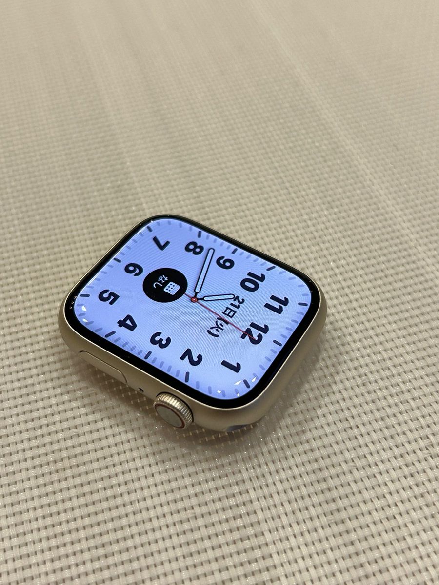 極美品】Apple Watch 9 セルラー 45mm スターライト アルミ 極美品】Apple Watch 9 セルラー 45mm スターライト アルミ