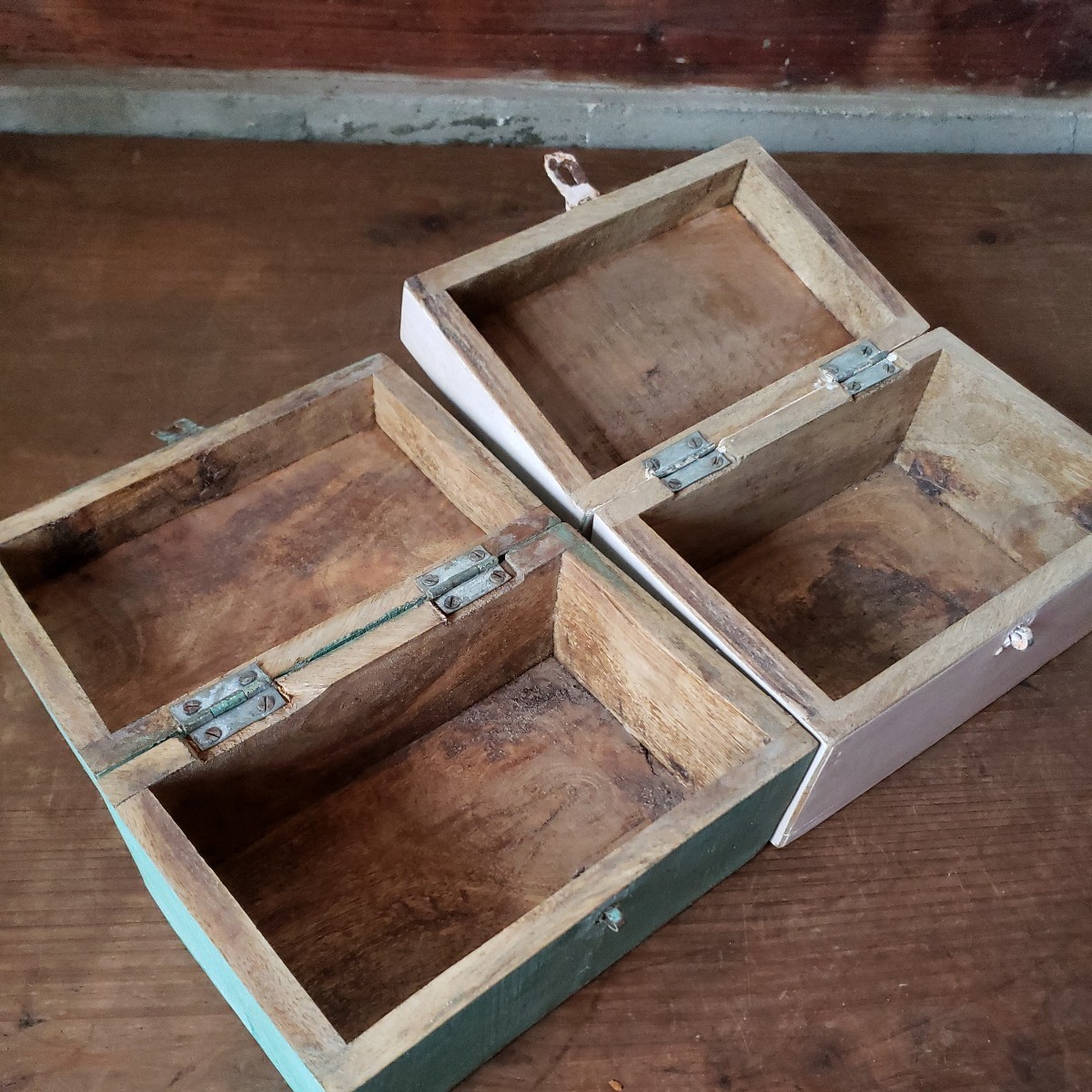 古い 木箱 木製 救急箱 薬箱 道具箱 レトロ ビンテージ 古道具 マイナスビス 当時物_画像3