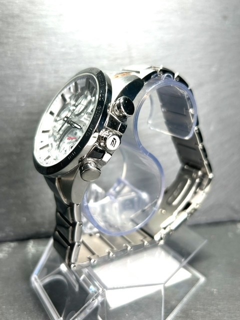 美品 CASIO カシオ EDIFICE エディフィス EQB-501XD-7A 腕時計 タフソーラー アナログ カレンダー モバイルリンク １０気圧防水 メンズ_画像3