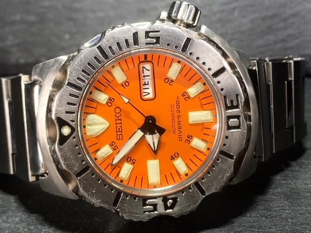 販売終了 超人気モデル SEIKO セイコー オレンジモンスター ダイバーズ 自動巻き 腕時計 アナログ 3針 カレンダー SKX781_画像4