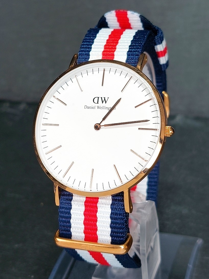 新品 DW Daniel Wellington ダニエルウェリントン DW-00100002 アナログ 腕時計 ゴールド ホワイト クオーツ 電池交換済み 動作確認済み_画像2