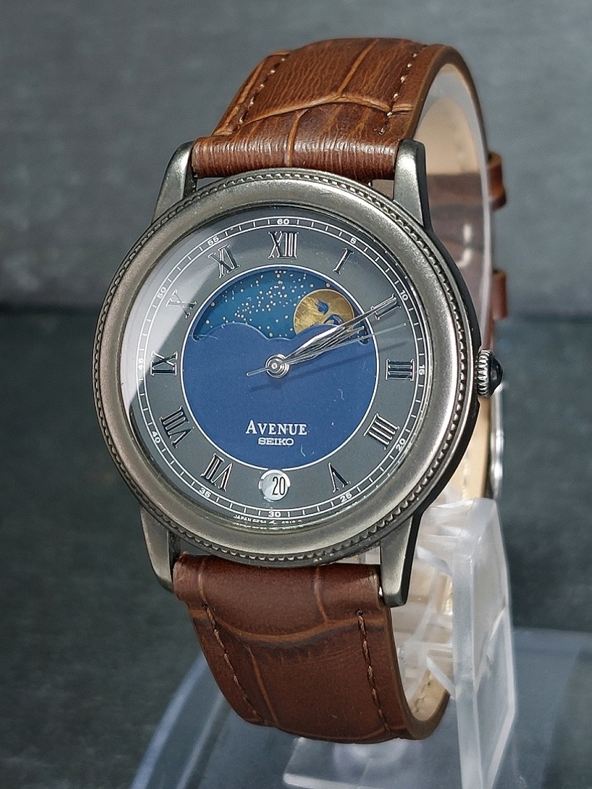 SEIKO セイコーAVENUE アベニュームーンフェイズ6F34-6010 SEIKO セイコーAVENUE アベニュームーンフェイズ6F34-6010
