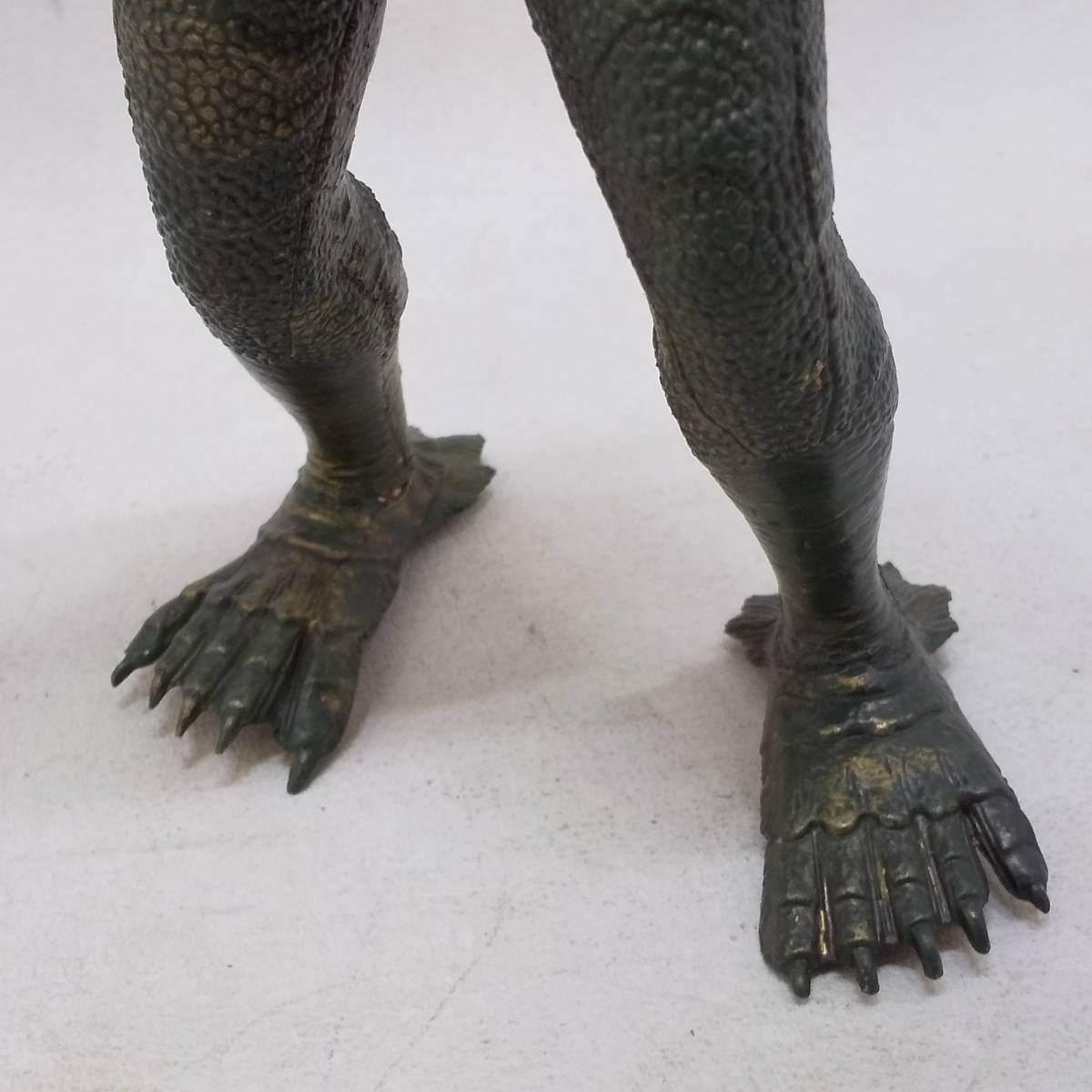 ◆MONOGRAM モノグラム CREATURE FROM THE BLACK LAGOON 大アマゾンの半魚人 当時物?プラモデル 塗装済み完成品 パーツ外れ土台欠品◆N1597_画像5