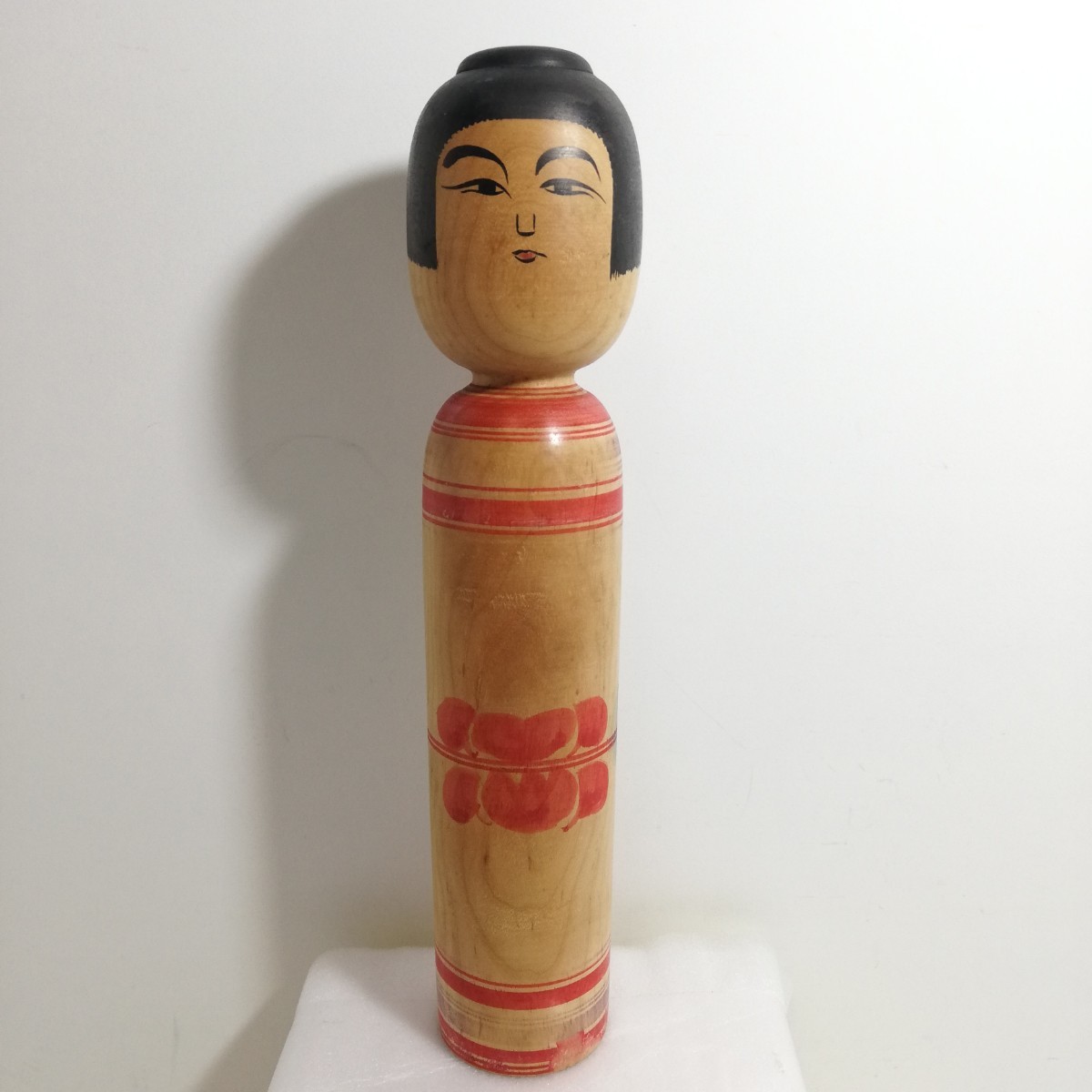 伝統こけし 津軽系 温湯 佐藤善二（さとうぜんに 1925～1985）作 高さ24.3cm　[木工芸 民芸 伝統工芸 郷土玩具 こけし 日本人形 日本美術]_画像1