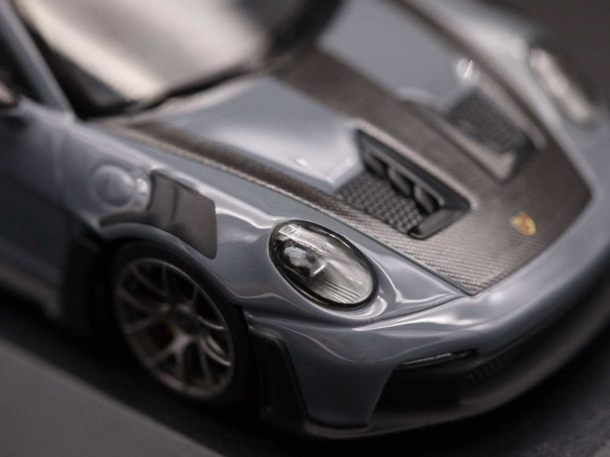 1:43 Minichamps ポルシェ 911 (992) GT3 RS Weissach Package グレー 2023(アウトレット)_画像7